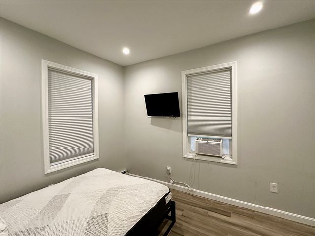 29 ann Street 1, Newport, RI 02840