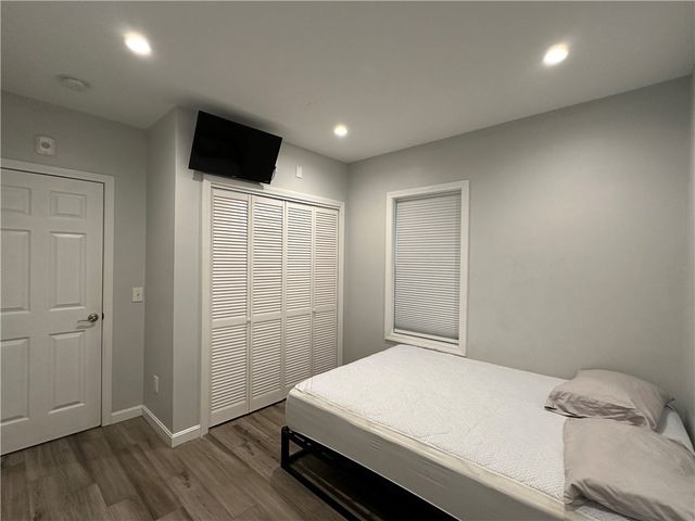 29 ann Street 1, Newport, RI 02840