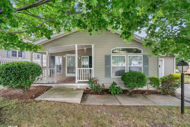 17 Heritage Way, Manchester, NH 03104