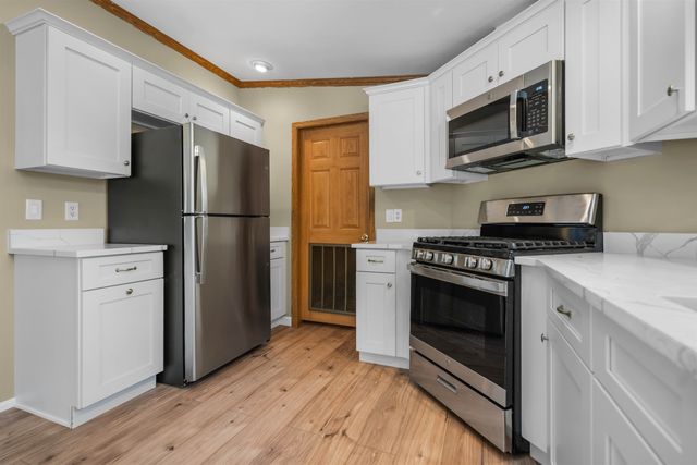 17 Heritage Way, Manchester, NH 03104