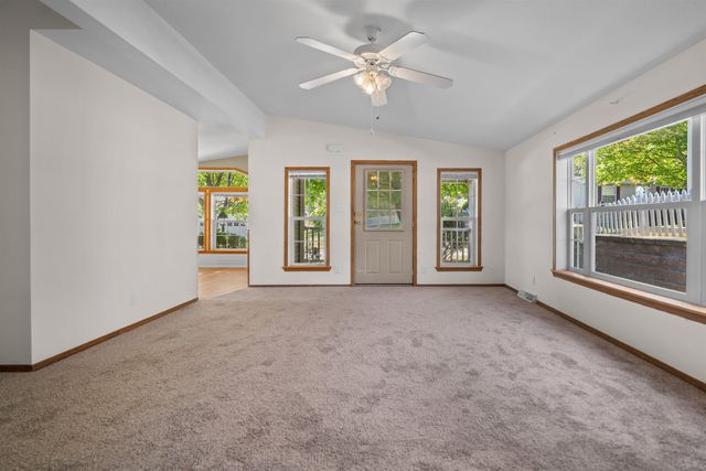 17 Heritage Way, Manchester, NH 03104