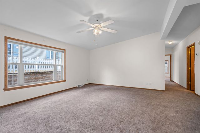 17 Heritage Way, Manchester, NH 03104