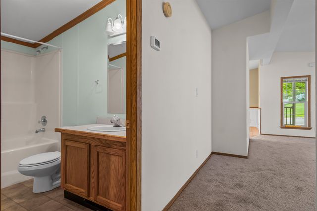 17 Heritage Way, Manchester, NH 03104