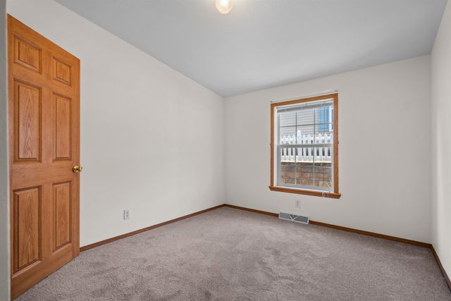 17 Heritage Way, Manchester, NH 03104