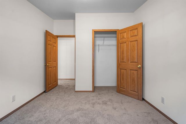 17 Heritage Way, Manchester, NH 03104