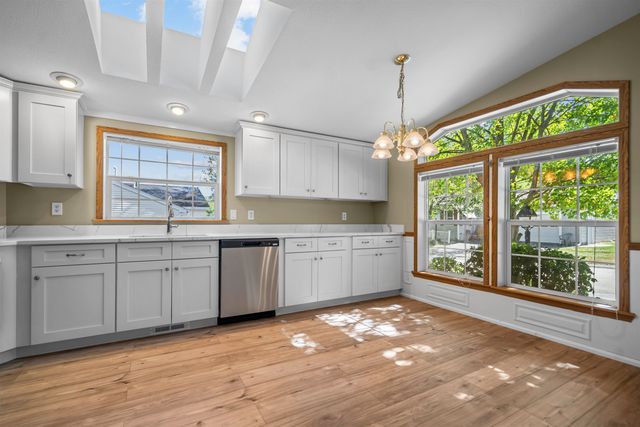17 Heritage Way, Manchester, NH 03104