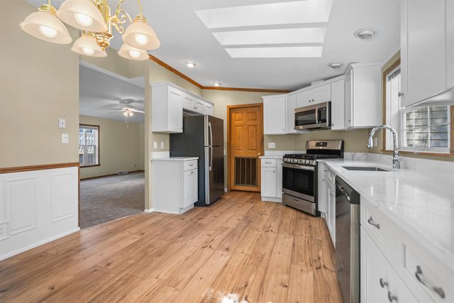 17 Heritage Way, Manchester, NH 03104
