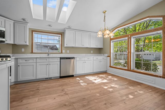 17 Heritage Way, Manchester, NH 03104