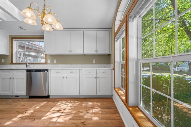 17 Heritage Way, Manchester, NH 03104
