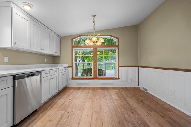 17 Heritage Way, Manchester, NH 03104