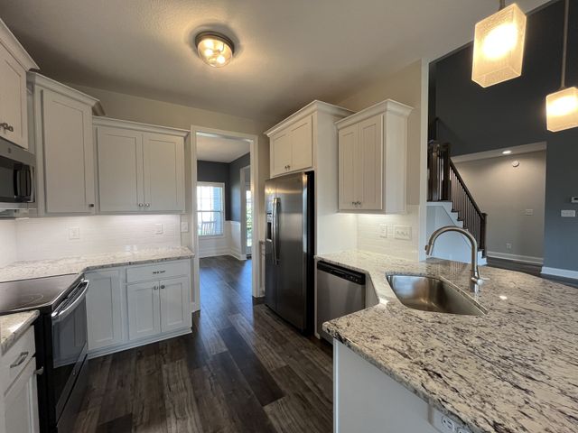 557 Dexter Dr, Clarksville, TN 37043