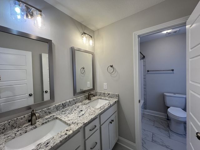 557 Dexter Dr, Clarksville, TN 37043