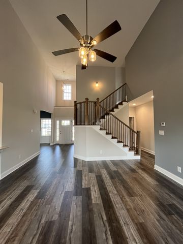 557 Dexter Dr, Clarksville, TN 37043