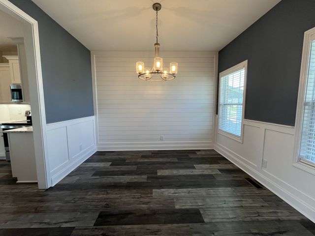 557 Dexter Dr, Clarksville, TN 37043