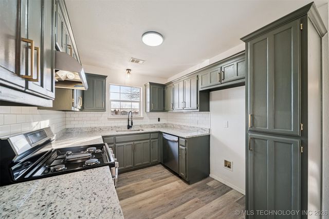 10020 N 44th East Avenue, Sperry, OK 74073