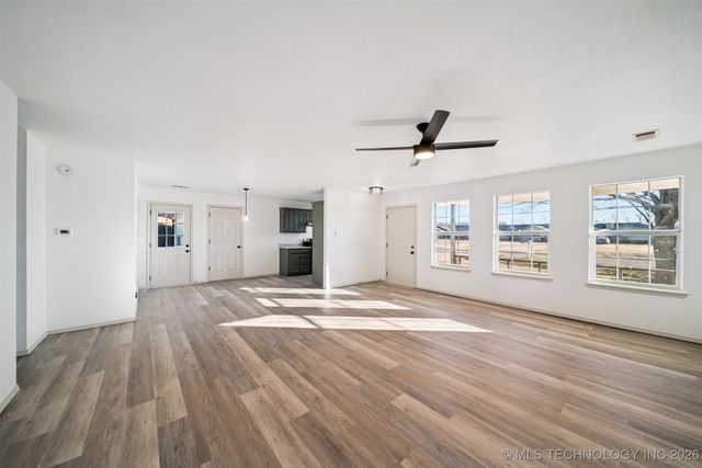 10020 N 44th East Avenue, Sperry, OK 74073