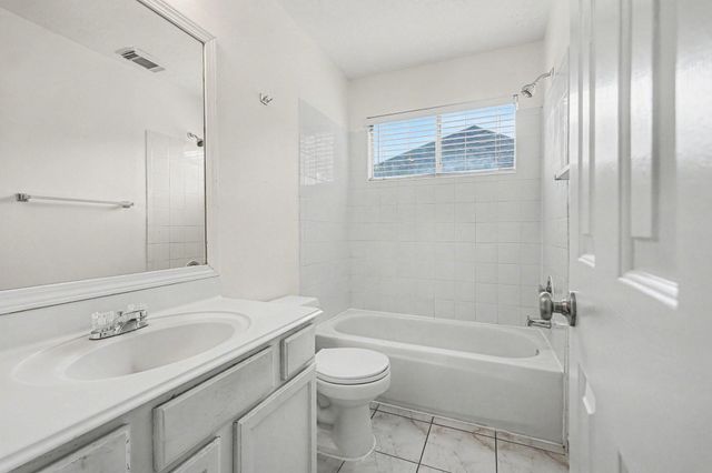 2218 Laurel Oaks Drive, Houston, TX 77014