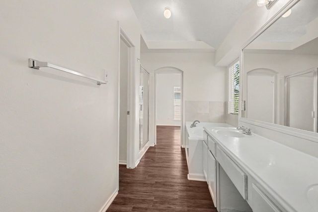2218 Laurel Oaks Drive, Houston, TX 77014