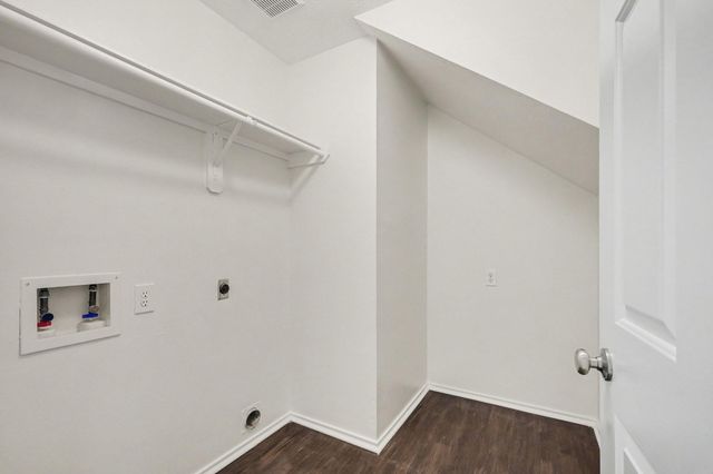 2218 Laurel Oaks Drive, Houston, TX 77014