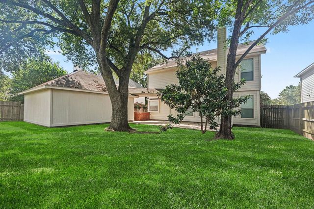 2218 Laurel Oaks Drive, Houston, TX 77014