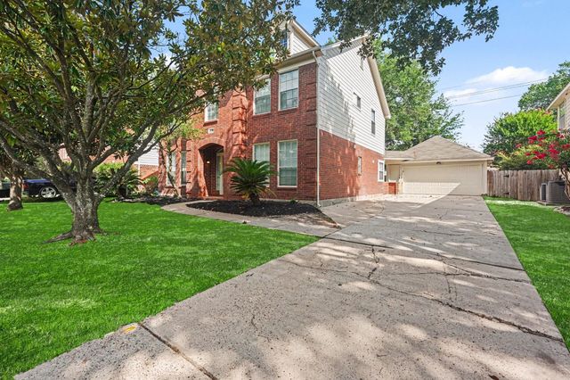 2218 Laurel Oaks Drive, Houston, TX 77014