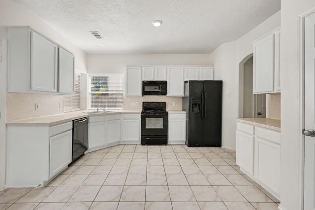 2218 Laurel Oaks Drive, Houston, TX 77014
