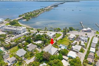 1790 NE MANGO Terrace, Jensen Beach, FL 34957