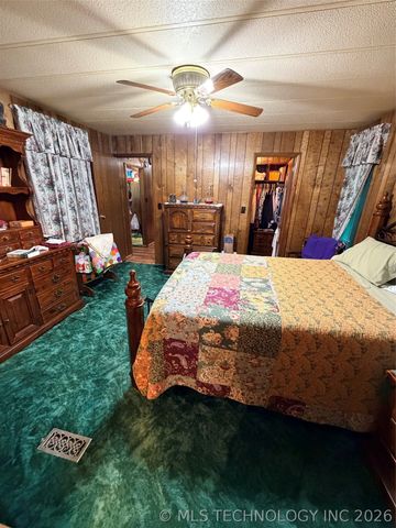 29663 S 225 Road, Henryetta, OK 74437