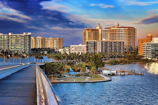 430 KUMQUAT COURT 212, Sarasota, FL 34236