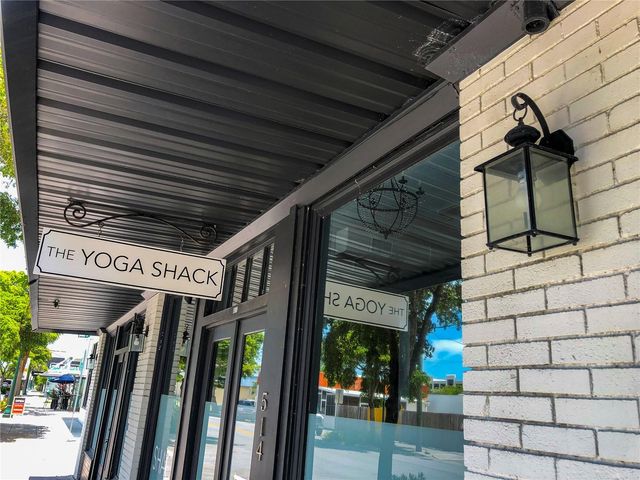 430 KUMQUAT COURT 212, Sarasota, FL 34236