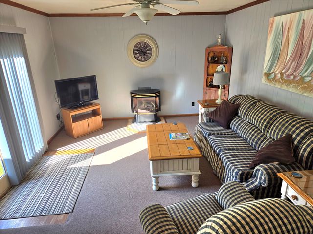 230 CHESTNUT Drive, Lake City Boro, PA 16423