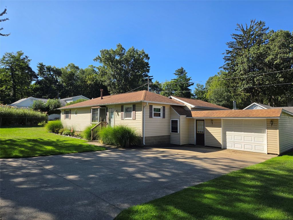 230 CHESTNUT Drive, Lake City Boro, PA 16423