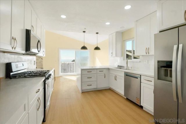 9559 Chestnut St, Spring Valley, CA 91977