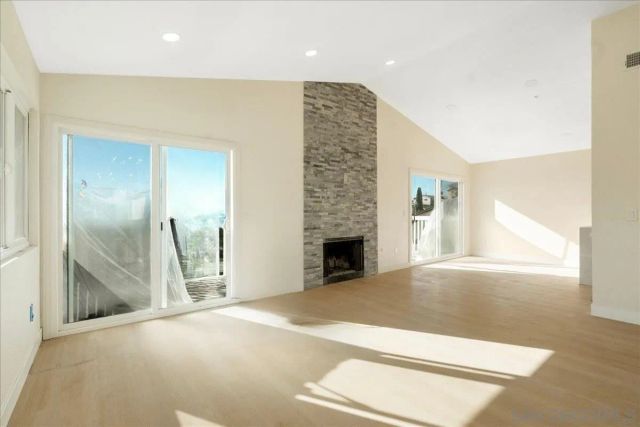 9559 Chestnut St, Spring Valley, CA 91977