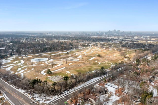 2251 Cleveland Avenue N, Roseville, MN 55113