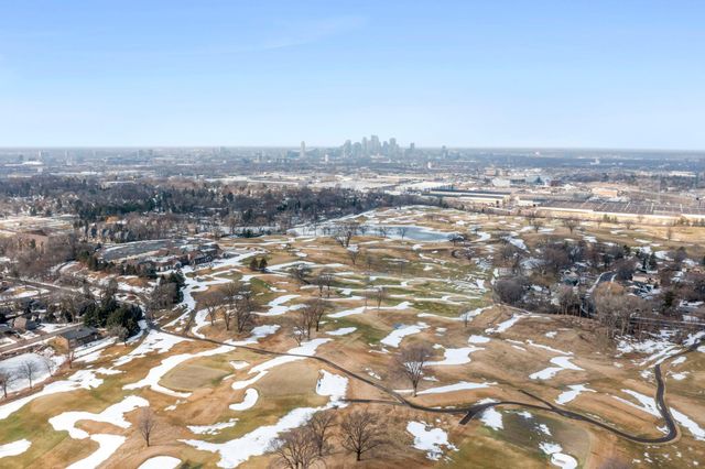 2251 Cleveland Avenue N, Roseville, MN 55113