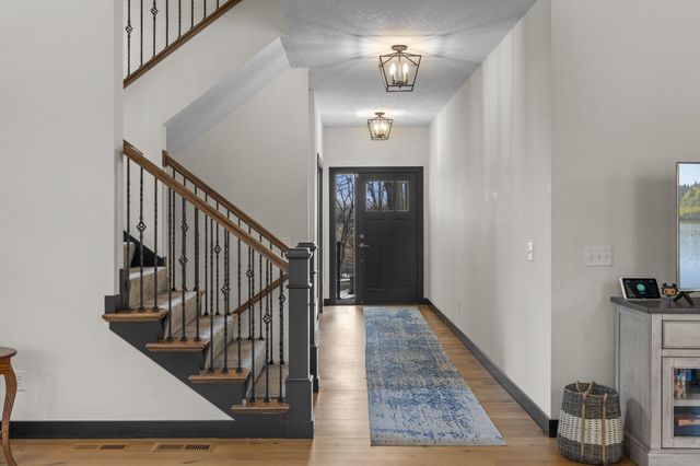 2251 Cleveland Avenue N, Roseville, MN 55113