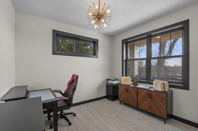 2251 Cleveland Avenue N, Roseville, MN 55113