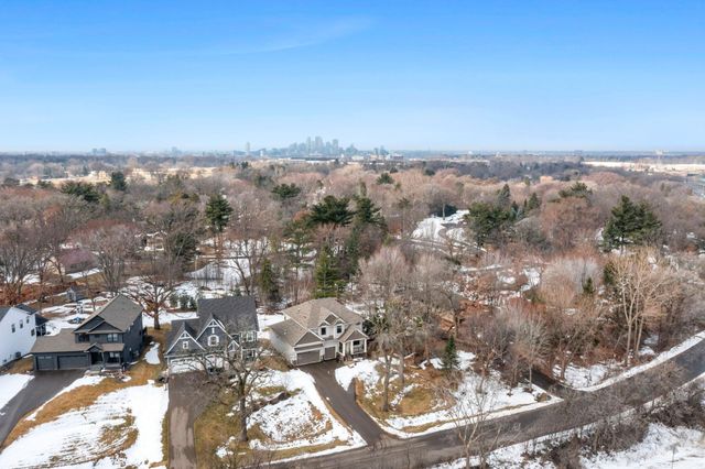 2251 Cleveland Avenue N, Roseville, MN 55113