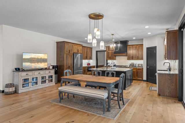 2251 Cleveland Avenue N, Roseville, MN 55113