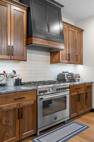 2251 Cleveland Avenue N, Roseville, MN 55113