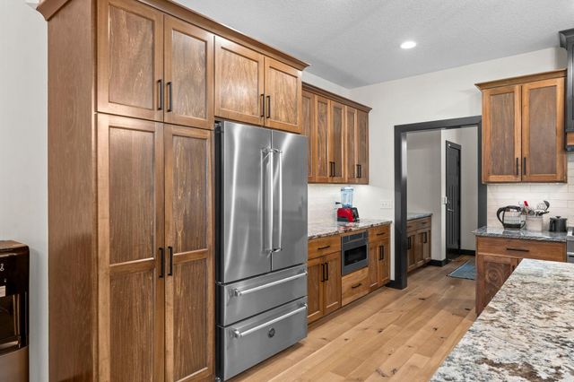 2251 Cleveland Avenue N, Roseville, MN 55113