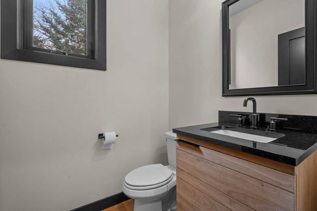 2251 Cleveland Avenue N, Roseville, MN 55113