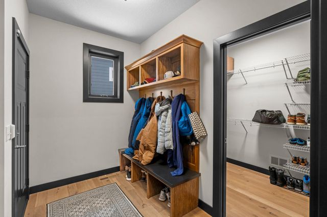 2251 Cleveland Avenue N, Roseville, MN 55113