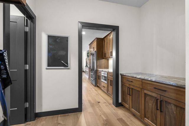 2251 Cleveland Avenue N, Roseville, MN 55113