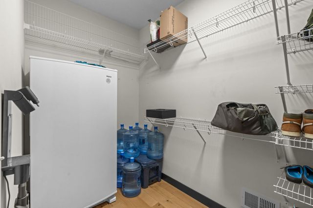 2251 Cleveland Avenue N, Roseville, MN 55113