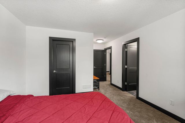 2251 Cleveland Avenue N, Roseville, MN 55113