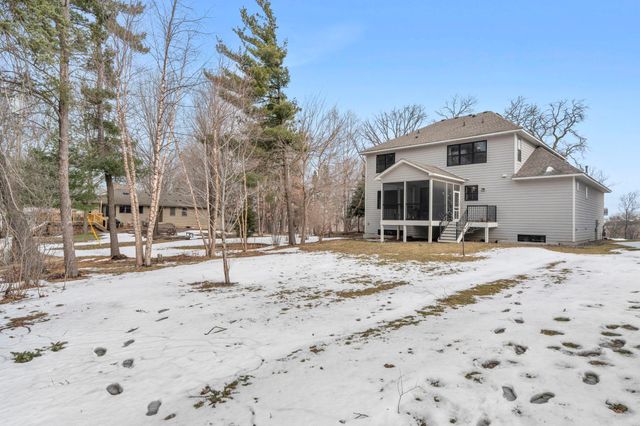 2251 Cleveland Avenue N, Roseville, MN 55113