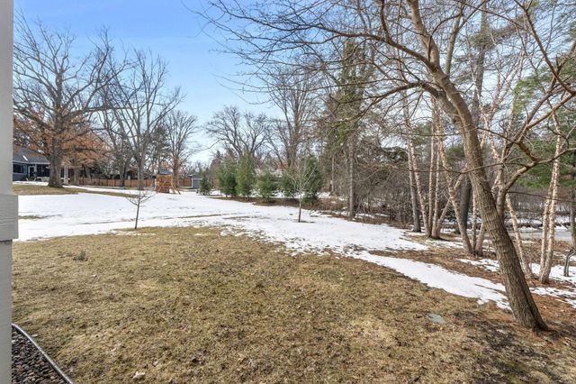 2251 Cleveland Avenue N, Roseville, MN 55113