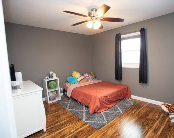 514 W Long Lane Drive, Knoxville, IA 50138